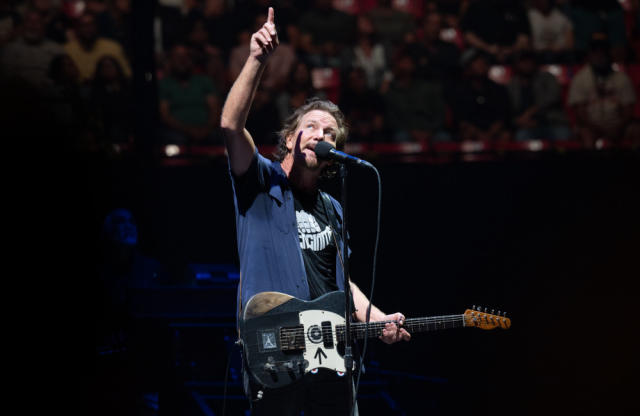 Eddie Vedder: Pearl Jam tem 'um ou dois' bons discos sobrando / Eddie Vedder: Pearl Jam have 'one or two' good records left