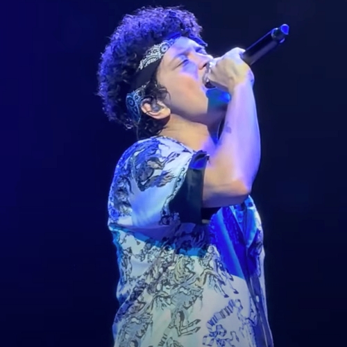 Bruno Mars: 'Abrir esta arena é um momento de círculo completo' / Bruno Mars: 'Opening up this arena is a full circle moment'